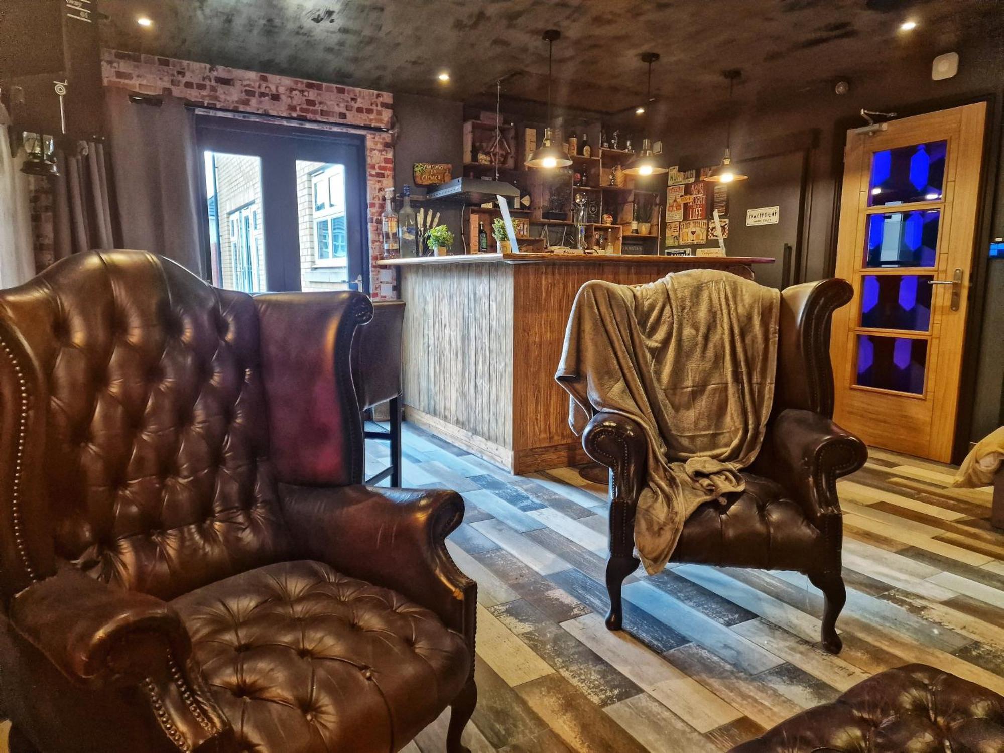 The Pub - Unique & Authentic Experience - Free Parking!, 5 Minutes From Airbus And The Mall Cribbs Μπρίστολ Εξωτερικό φωτογραφία